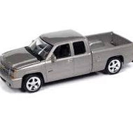 AWSP163A - 2006 CHEVROLET SILVERADO SS SILVER