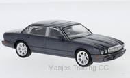 CLC289 - JAGUAR XJ MKI RED