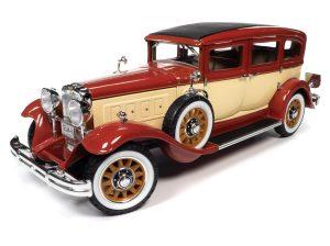 AW304 - 1931 PEERLESS MASTER 8 SEDAN MAROON AND CREAM