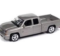 AWSP163A - 2006 CHEVROLET SILVERADO SS SILVER