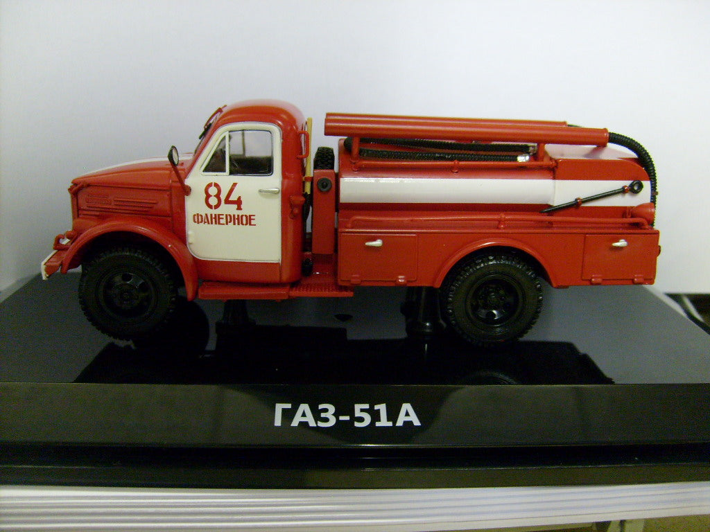 DIP105108 - GAZ-51 FIRE TRUCK