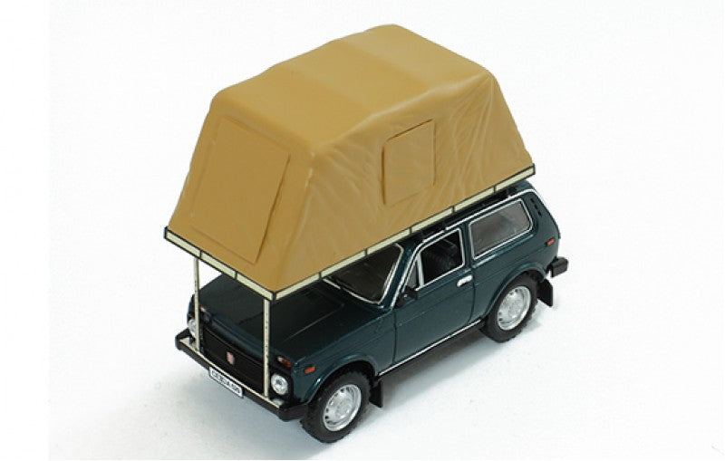 IST296 - LADA NIVA WITH ROOF TENT 1981 GREEN